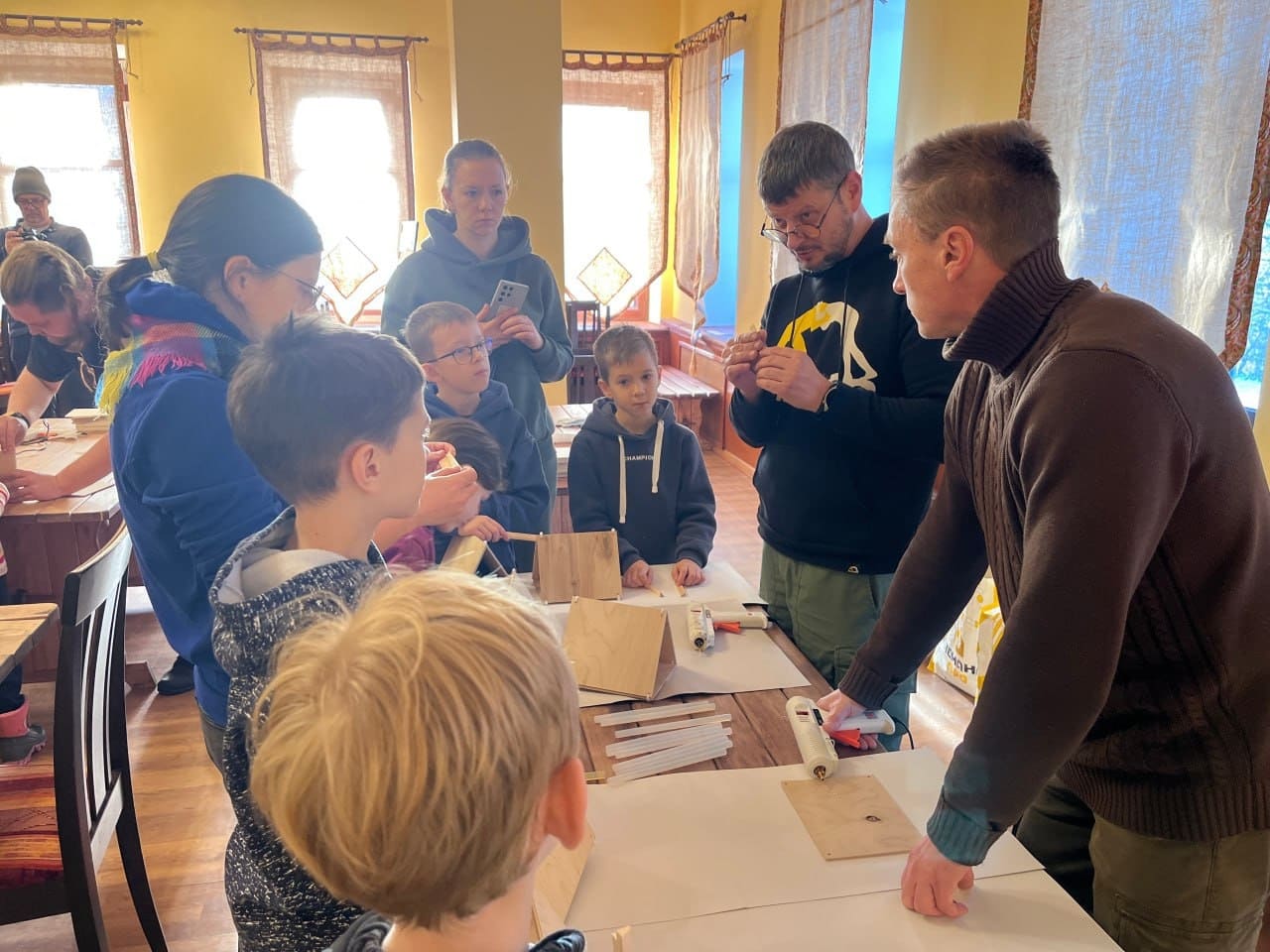 Мастер-класс по созданию кормушек для птиц